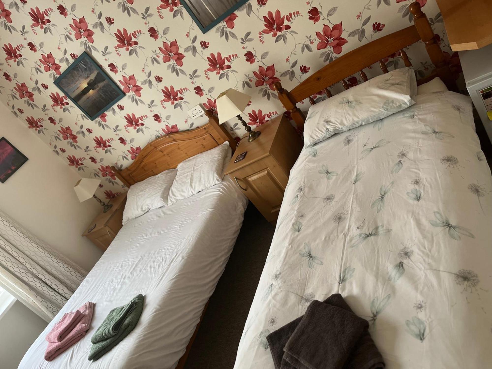 Bed and Breakfast Webb'S Of Glomel Zewnętrze zdjęcie