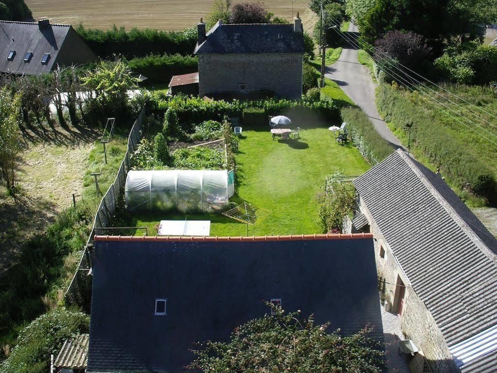 Bed and Breakfast Webb'S Of Glomel Zewnętrze zdjęcie