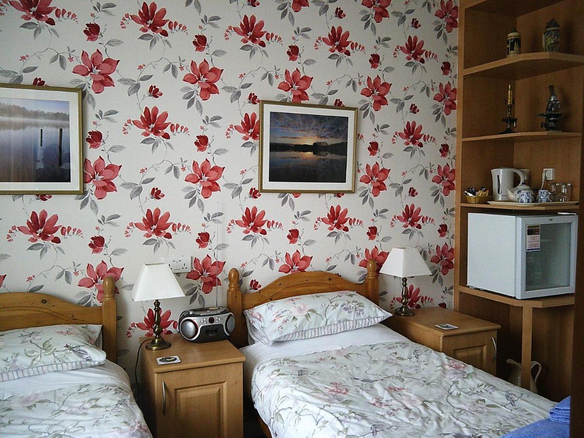 Bed and Breakfast Webb'S Of Glomel Zewnętrze zdjęcie